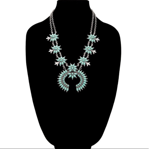 Vintage Style Squash Blossom Necklace - Picture 4 of 6